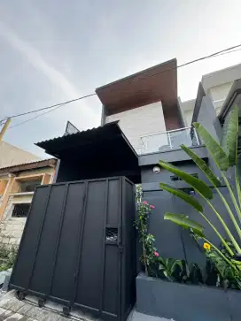 Rumah mewah murah dekat pakuwon mall, graha natura, hr muhammad