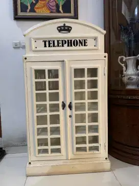lemari Telephone