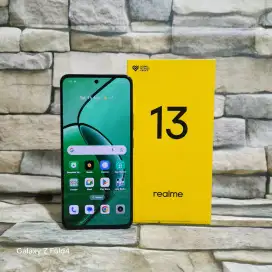 Realme 13 8/256 4G Fulset segel mulus 98% Garansi panjang