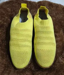Sepatu EMORY preloved