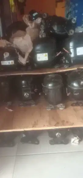 Di cari dan di belli barang bekas seperti komplesor dan dll