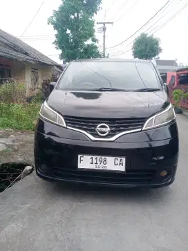 Nissan Evalia XV Manual 2012