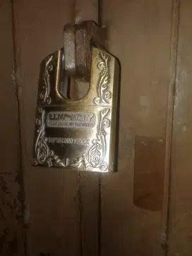 Tukang Pasang Triplek Plafon dan Tukang Keramik