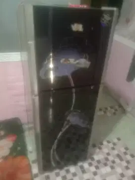 Kulkas Polytron 2 pintu