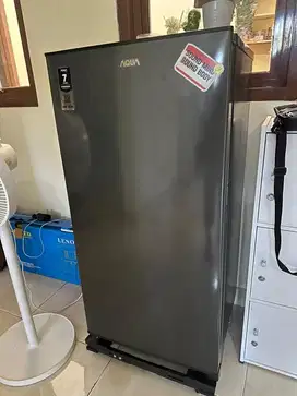 Kulkas 1 Pintu Merk Aqua AQRD 181