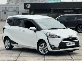 Toyota Sienta G AT Tahun 2017