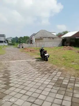 Dijual tanah dalam komplek cluster perumahan timur STIKES Maguwoharjo
