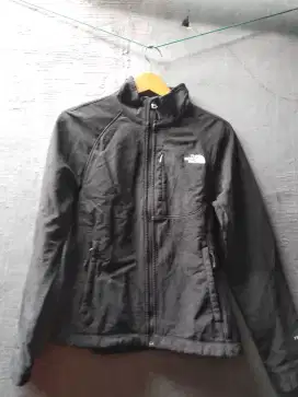 Jaket softsell the north face Apex woman