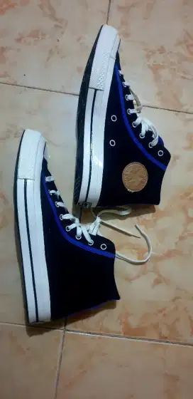 sepatu converse chuck 70 hi