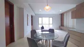 DISEWAKAN APARTEMEN MEWAH PRIVATE LIFT 3BR FURNISHED WATERPLACE