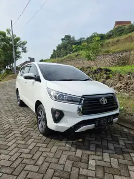 Innova reborn diesel V / AT 2021