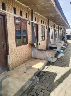 Di Jual Kontrakan 7 pintu , lokasi Lengkong belakang BSD PLAZA