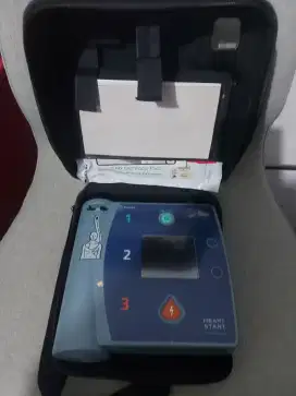 Jual alat kesehatan AED merk PHILIP bekas