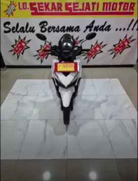 Vario Led 125 combi brake