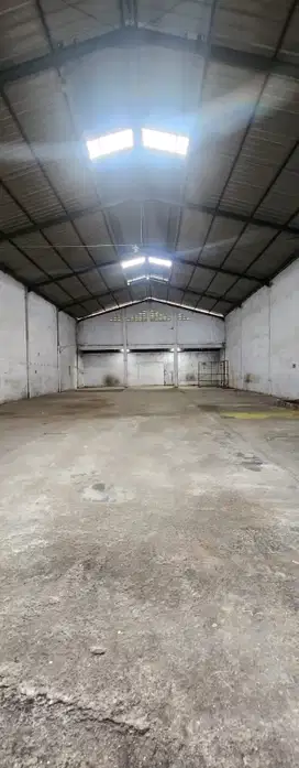 Jarang ada, disewakan gudang siap produksi di dadap, tangerang