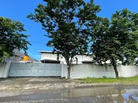 GUDANG MURAH STRATEGIS DEKAT PINTU TOL ROMOKALISARI