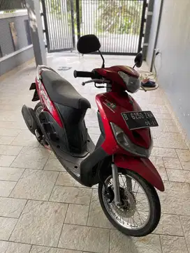 Mio Karbu 2011 Merah