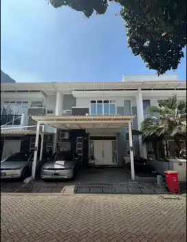 Rumah mewah di Golf lake residence cluster Atlantis City cengkareng