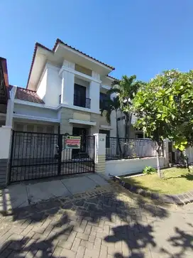 Rumah central park A. yani sby.