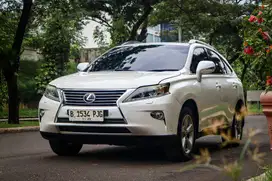 Dijual mobil Lexus siap pakai