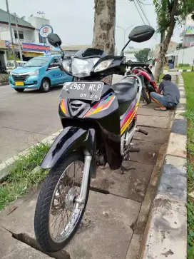 Honda karisma 2005