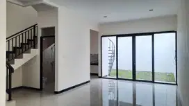 Rumah bagus di Taman Kopo Indah 5