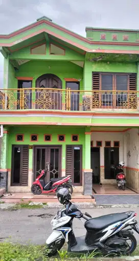 RUMAH 2 LANTAI UTARA PABRIK ES KENITEN PONOROGO