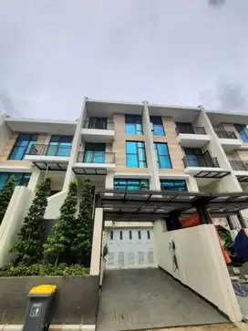 DIJUAL CEPAT RUMAH MEWAH BRAND NEW PONDOK INDAH TOWNHOUSE DEKAT PIM