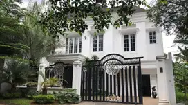 Dijual Rumah Mewah full marmer ada kolam renang di Pondok Indah Jaksel