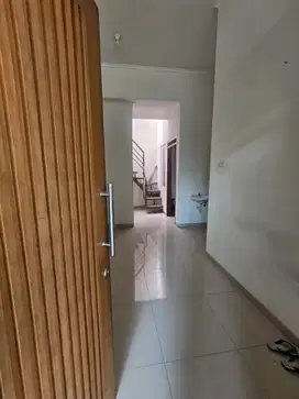 dijual rumah siap huni di tki 1 taman kopo indah bandung sayap holis