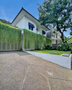 Rumah 2 Lantai di Kebayoran Baru, Jakarta Selatan