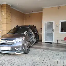 DIJUAL VILLA JALAN KRAKATAU KOMPLEK KRAKATAU PLATINUM POINT