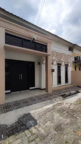 RUMAH DEKAT PRSU DAN PLAZA MELENIUM MEDAN KOTA