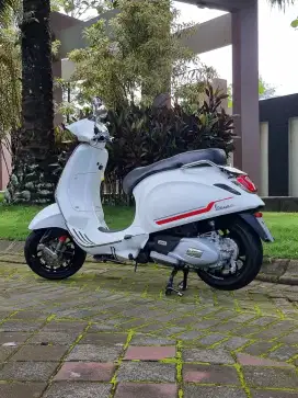 Vespa Sprint S 150 ABS IGet thn 2022 Putih Mulus Odo 16rb Koko Motor