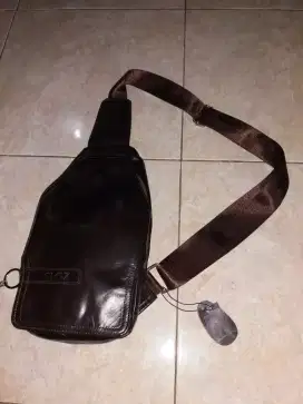 Tas kulit 100 %