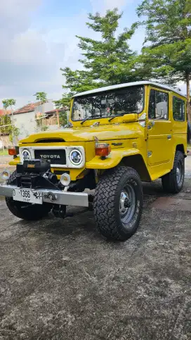 Toyota Hardtop FJ40 Bensin Land Cruiser