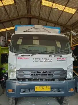 Isuzu Giga FVM 34U 245ps Wingbox 2019 #Truk Tronton Wing box