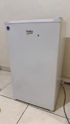 kulkas Lemari Es Beko 1 Satu Pintu RS9210 Putih