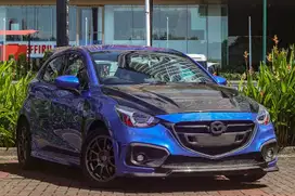Mazda 2 R 1.5 Skyactiv AT Matic 2016 Biru Metalik. FULL MODIFIKASI