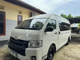 HIACE COMMUTER 2019