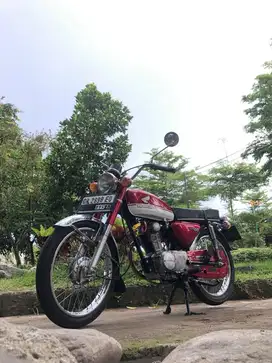Honda CB 100 vintage antik jadul dilan