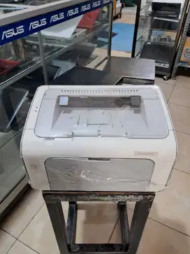Printer HP Laserjet P1102, hasil hitam pekat