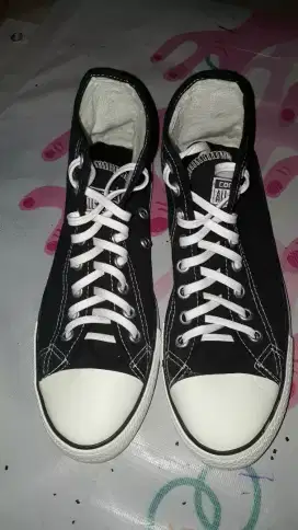 Jual bu sepatu Converse