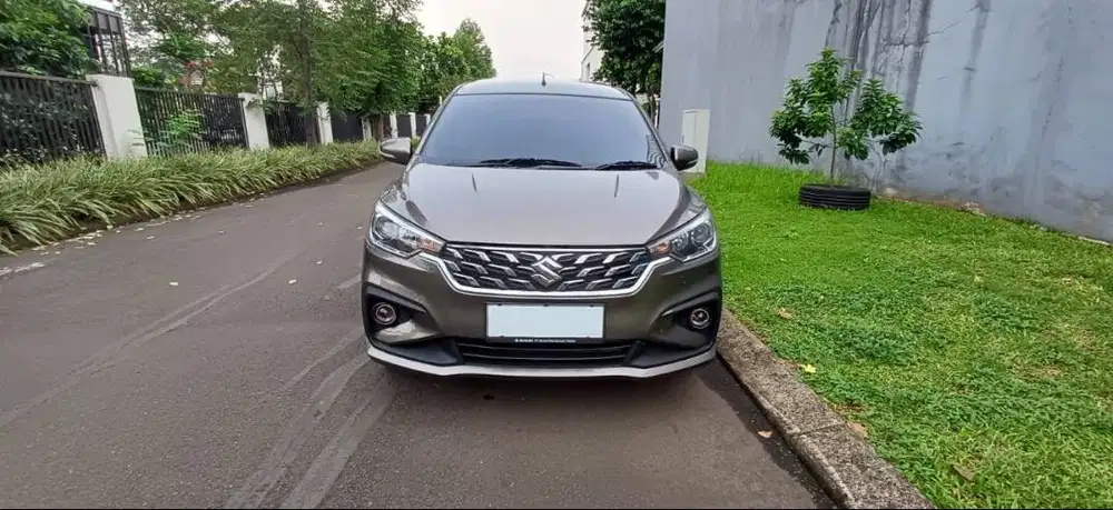 Dijual Mobil Suzuki Ertiga Hybrid 2025 Like New!