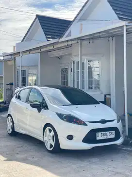 Ford Fiesta 2011 Bensin
