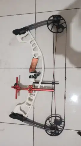 Busur Compound HOYT Amerika