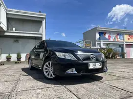 Toyota Camry 2.5 V at 2014 2013