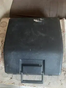 Untuk yg  maungoleksi Di mahar aja mesin tik merk Amida