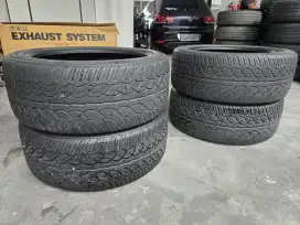 Ban Yokohama Parada Spec X 255 45 R20