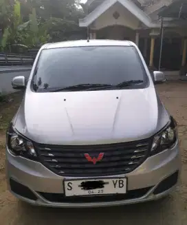 Mobil Wuling Confero 2023